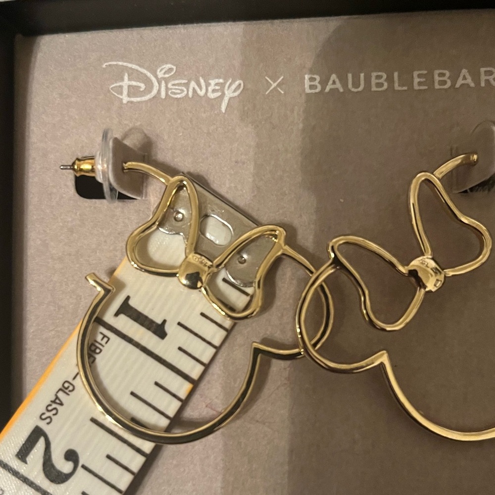 New Baublebar Disney gold Minnie outline earrings - Picture 4 of 5
